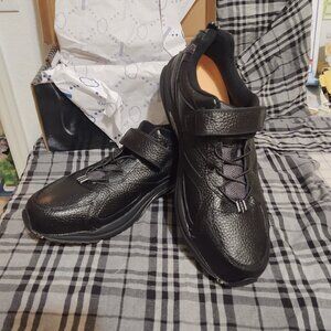 Dr. Comfort New w/tags, Black leather shoes, Velcro, size 14M, Stk#5710 "Winner"